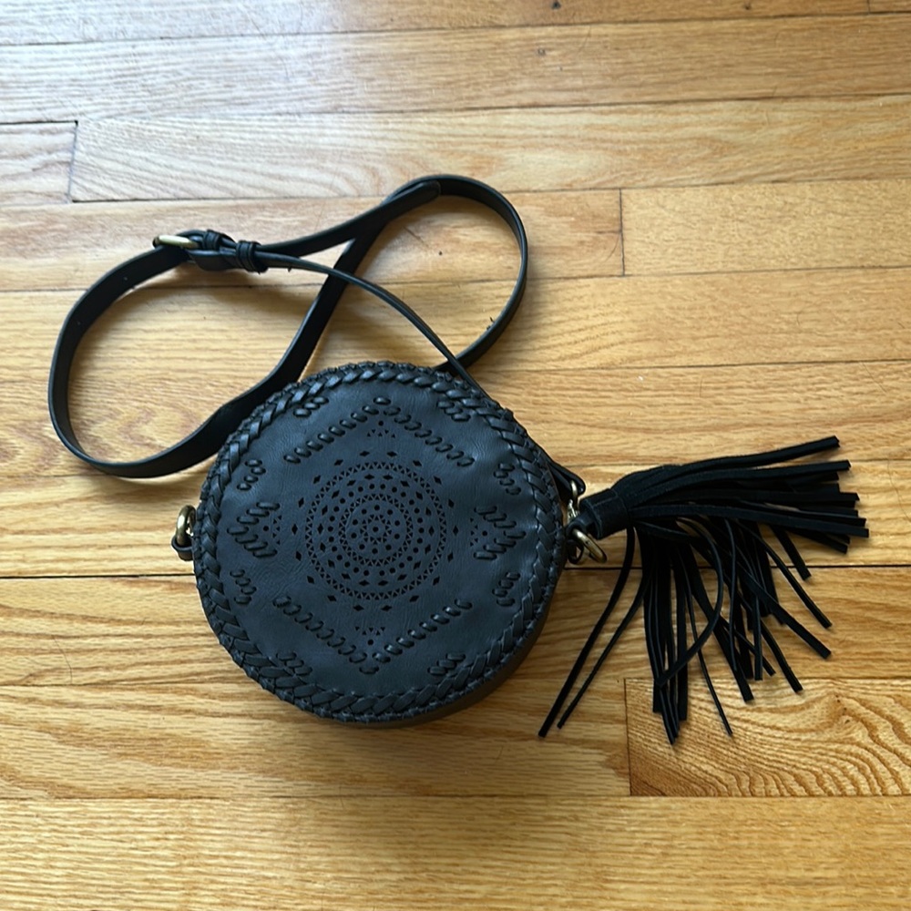 Anthropologie black woven circle crossbody purse